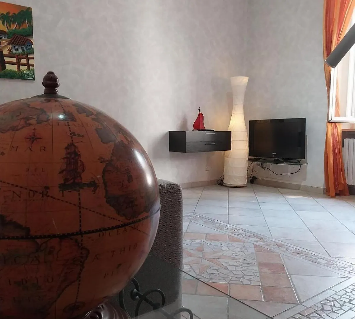 アパート Appartamento Centro Storico Davanti Al Duomo Di パヴィーア